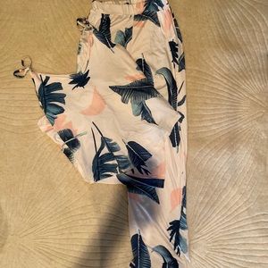 SHEIN Tropical tank & pant set